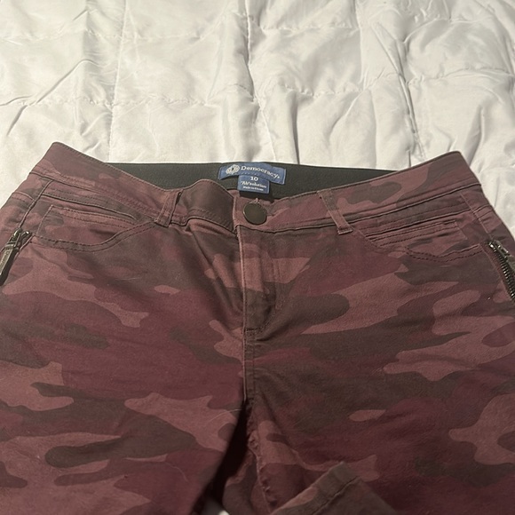 Democracy “Ab” solution size 10 purple camo jeans - Picture 2 of 10